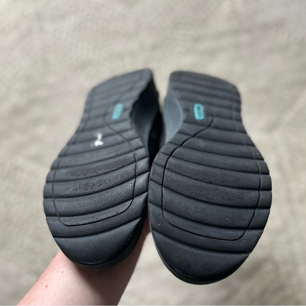Zees women’s black 8.5 slip on sneakers - Picture 3 of 6